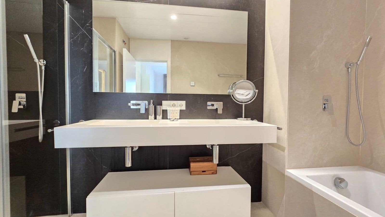 3 soverom Leilighet til salgs i Torremolinos med svømmebasseng garasje - € 1 550 000 (Ref: 9494424)