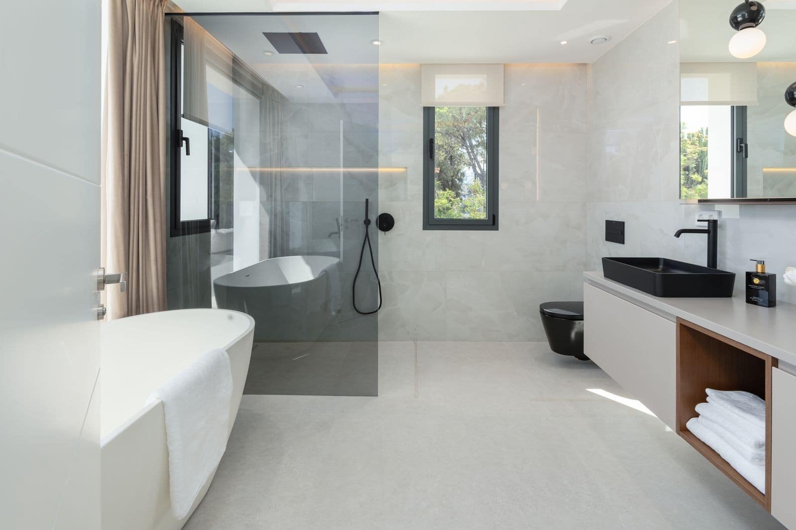 5 slaapkamer Villa te koop in Marbella met zwembad garage - € 4.400.000 (Ref: 9498934)