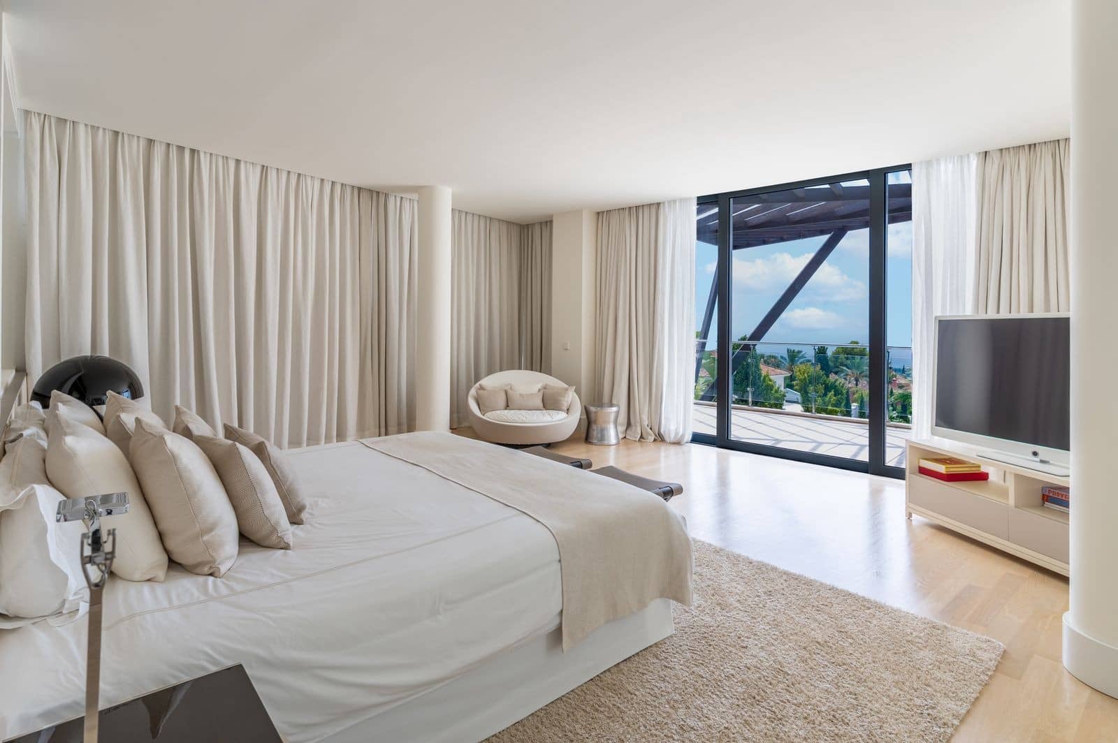 4 Zimmer Villa zu verkaufen in Marbella mit Pool Garage - 3.950.000 € (Ref: 9499674)