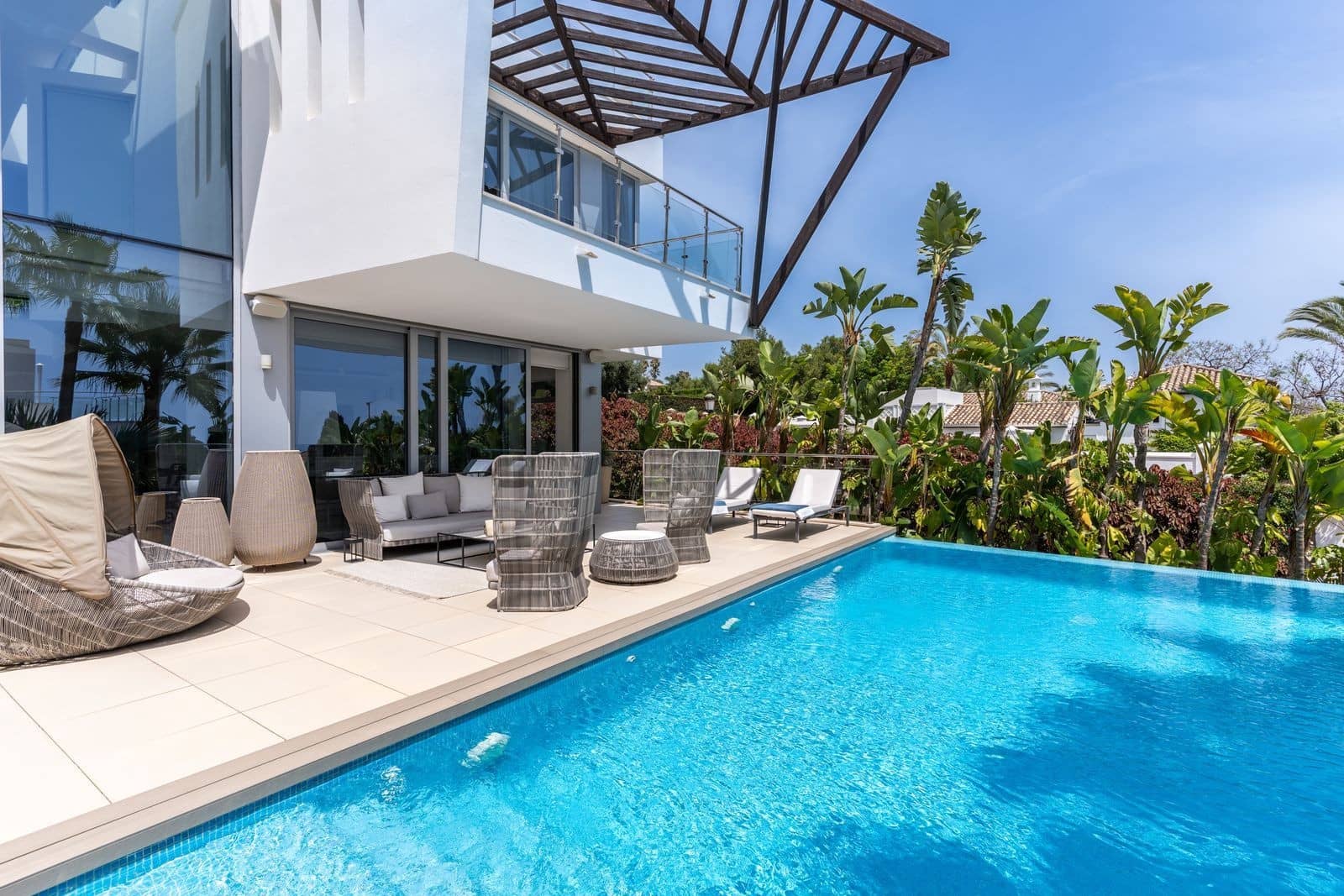 4 Zimmer Villa zu verkaufen in Marbella mit Pool Garage - 3.950.000 € (Ref: 9499674)