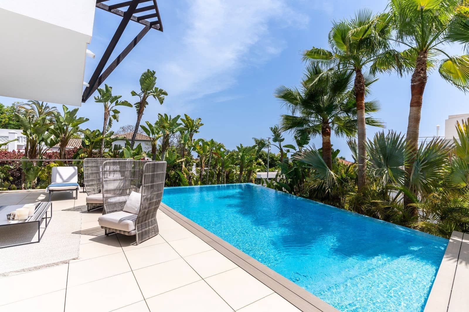 4 Zimmer Villa zu verkaufen in Marbella mit Pool Garage - 3.950.000 € (Ref: 9499674)