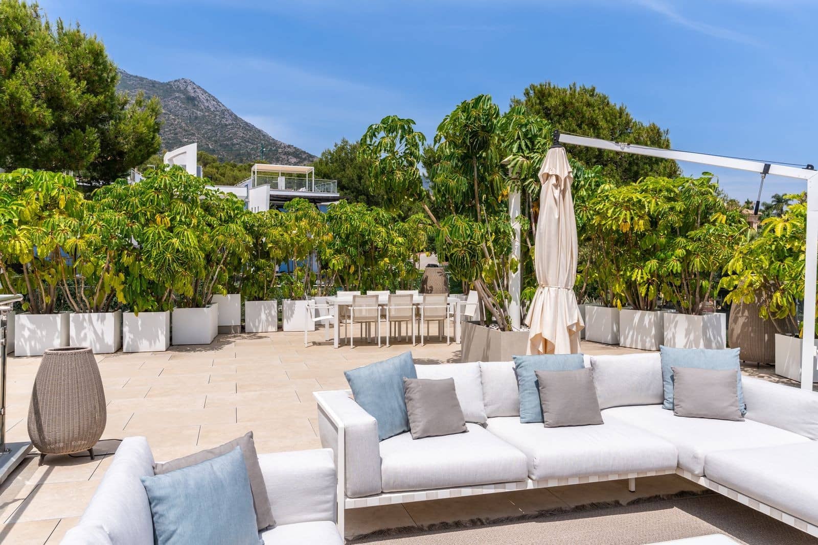 4 Zimmer Villa zu verkaufen in Marbella mit Pool Garage - 3.950.000 € (Ref: 9499674)