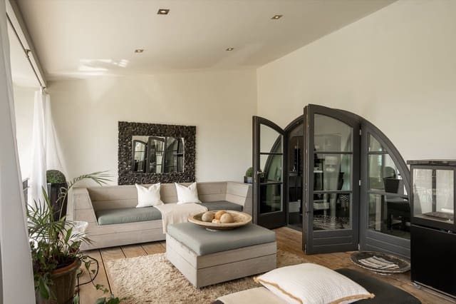 5 soverom Villa til salgs i El Paraiso, Estepona med svømmebasseng garasje - € 3 195 000 (Ref: 9499675)