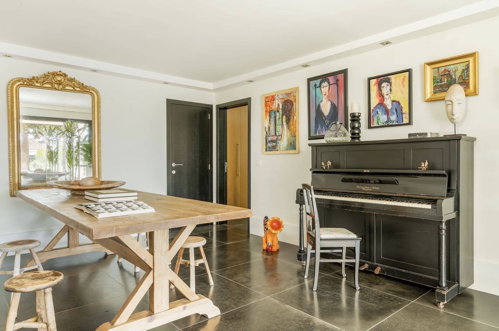 5 soverom Villa til salgs i El Paraiso med svømmebasseng garasje - € 3 195 000 (Ref: 9499675)