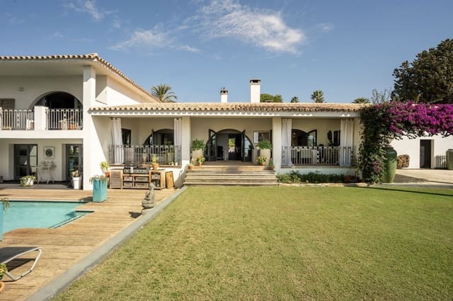 5 soverom Villa til salgs i El Paraiso, Estepona med svømmebasseng garasje - € 3 195 000 (Ref: 9499675)