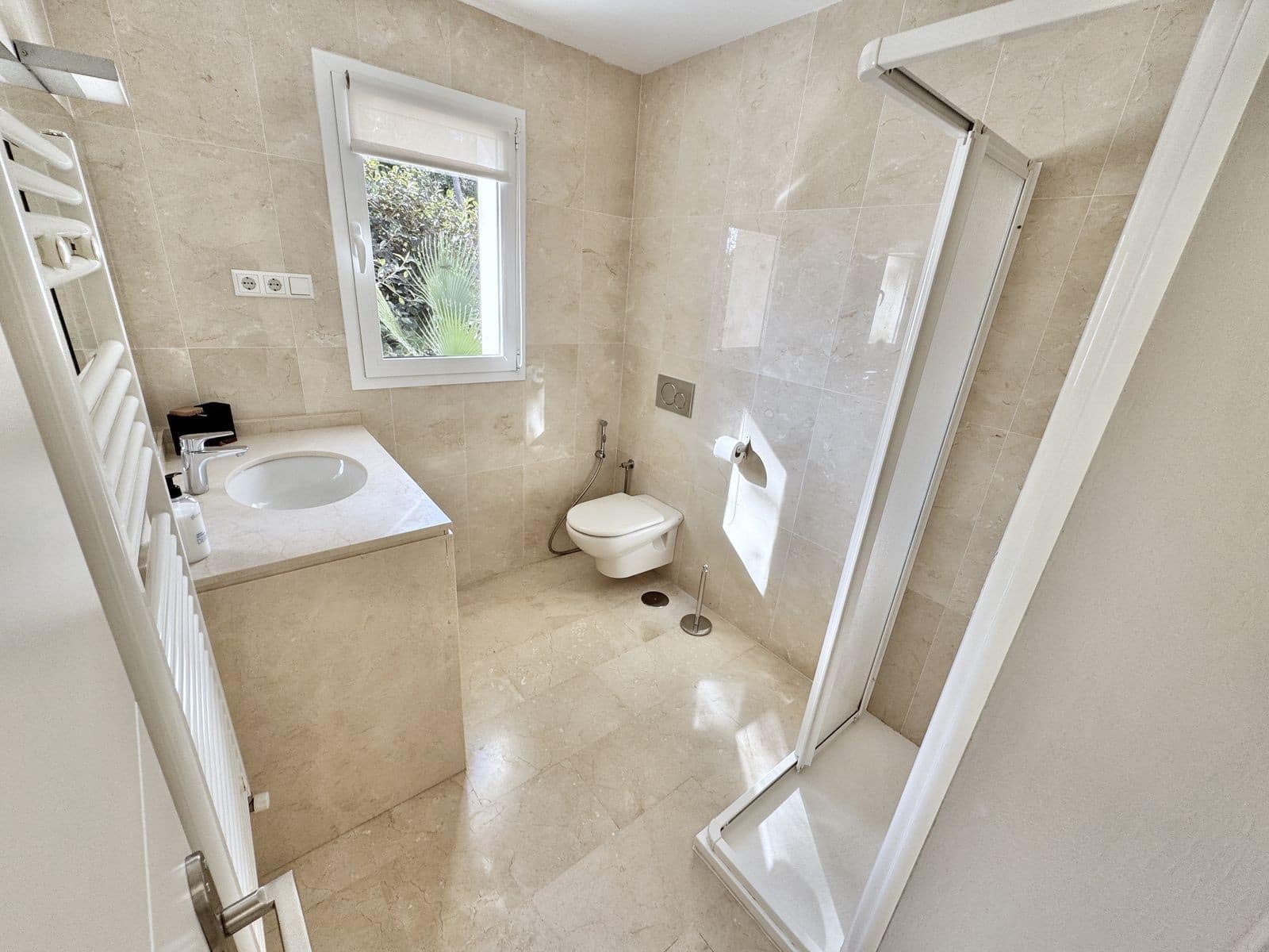 5 sovrum Villa till salu i La Cala de Mijas med pool garage - 1 595 000 € (Ref: 9501970)