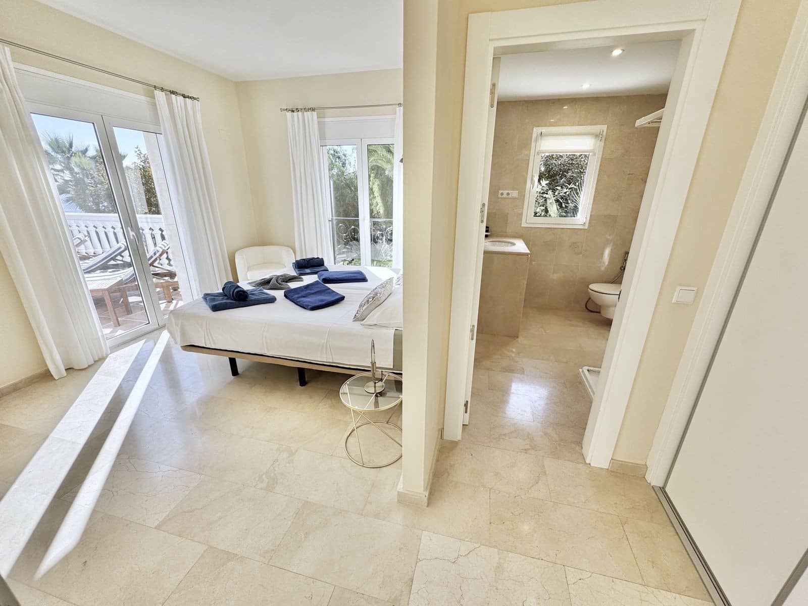 5 sovrum Villa till salu i La Cala de Mijas med pool garage - 1 595 000 € (Ref: 9501970)