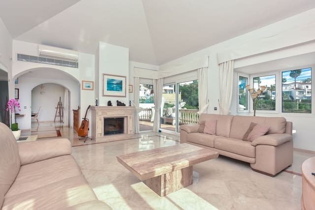 3 soveværelse Villa til salg i Calahonda, Mijas med swimmingpool garage - € 1.285.000 (Ref: 9501971)