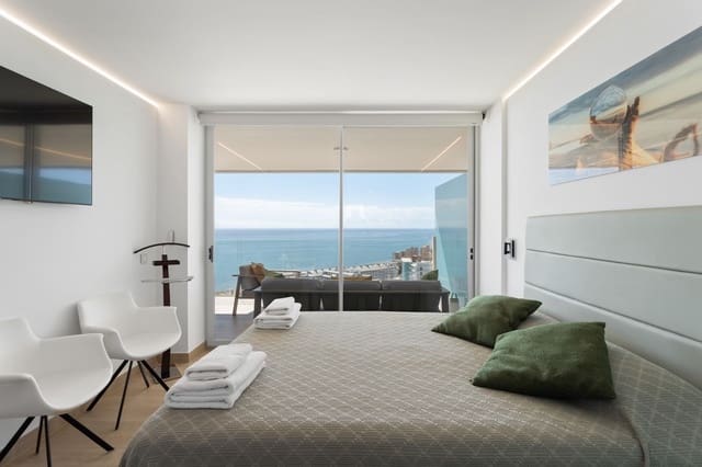 3 quarto Apartamento para venda em El Higuerón, Fuengirola - 1 050 000 € (Ref: 9513113)