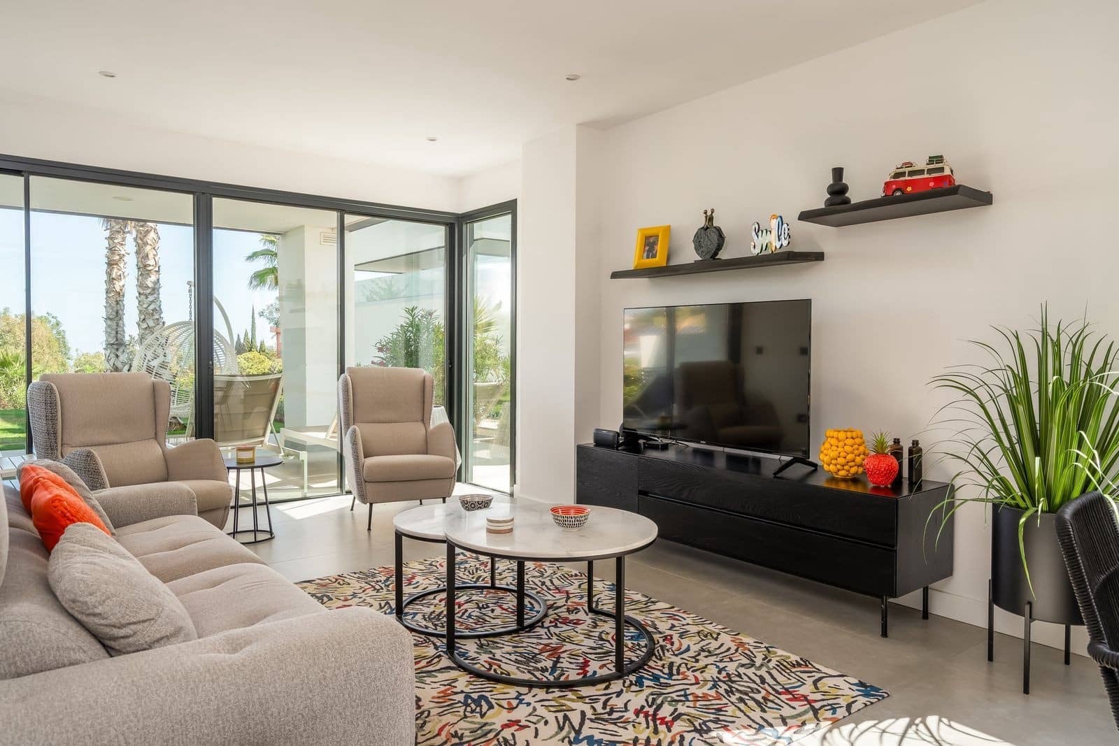 3 bedroom Apartment for sale in Estepona with pool garage - € 890,000 (Ref: 9513114)