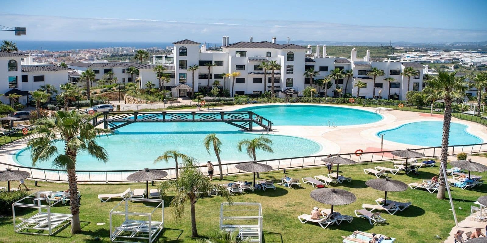 3 bedroom Apartment for sale in Estepona with pool garage - € 890,000 (Ref: 9513114)