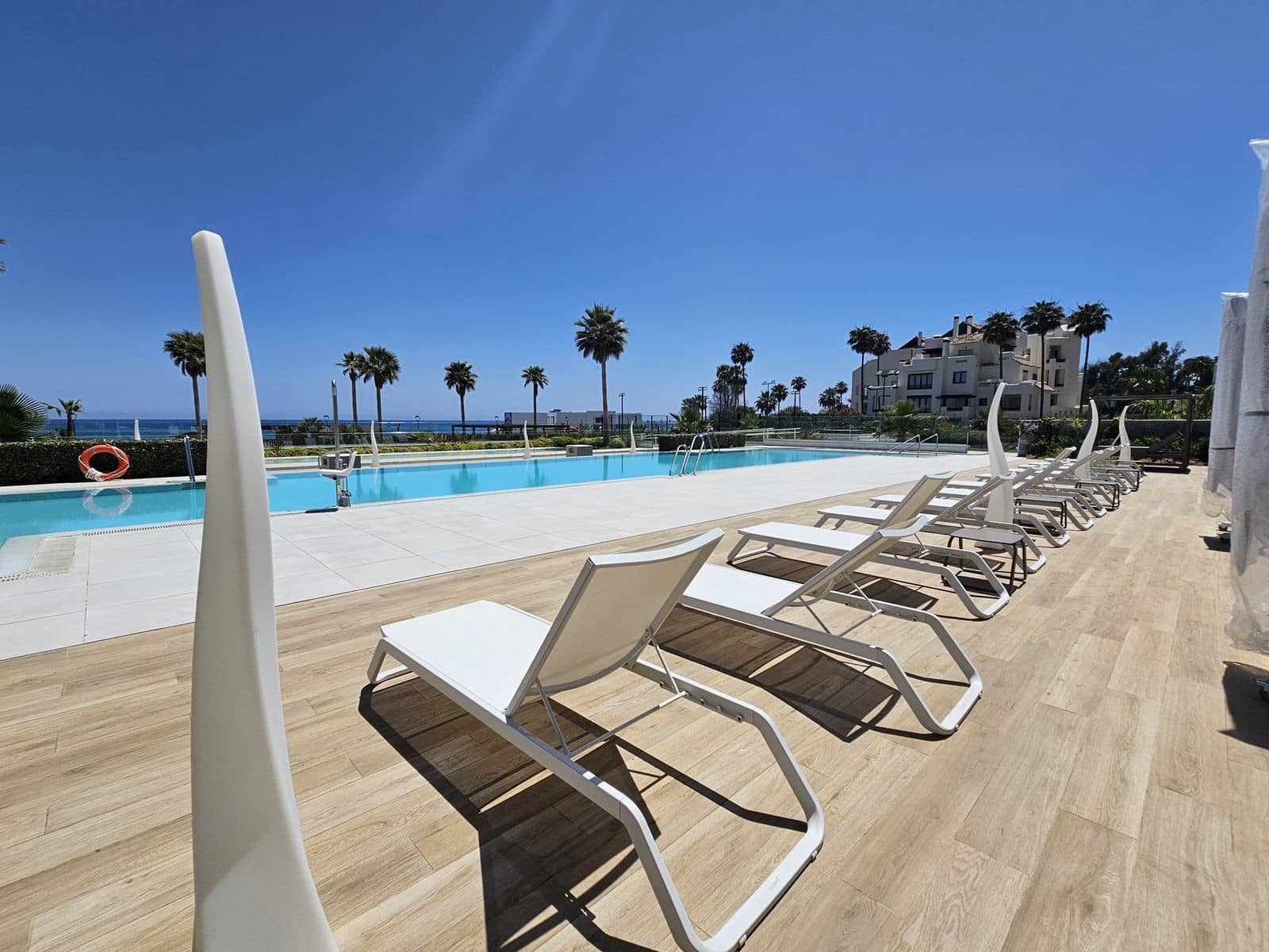 2 bedroom Apartment for sale in Estepona with pool garage - € 1,340,000 (Ref: 9513115)