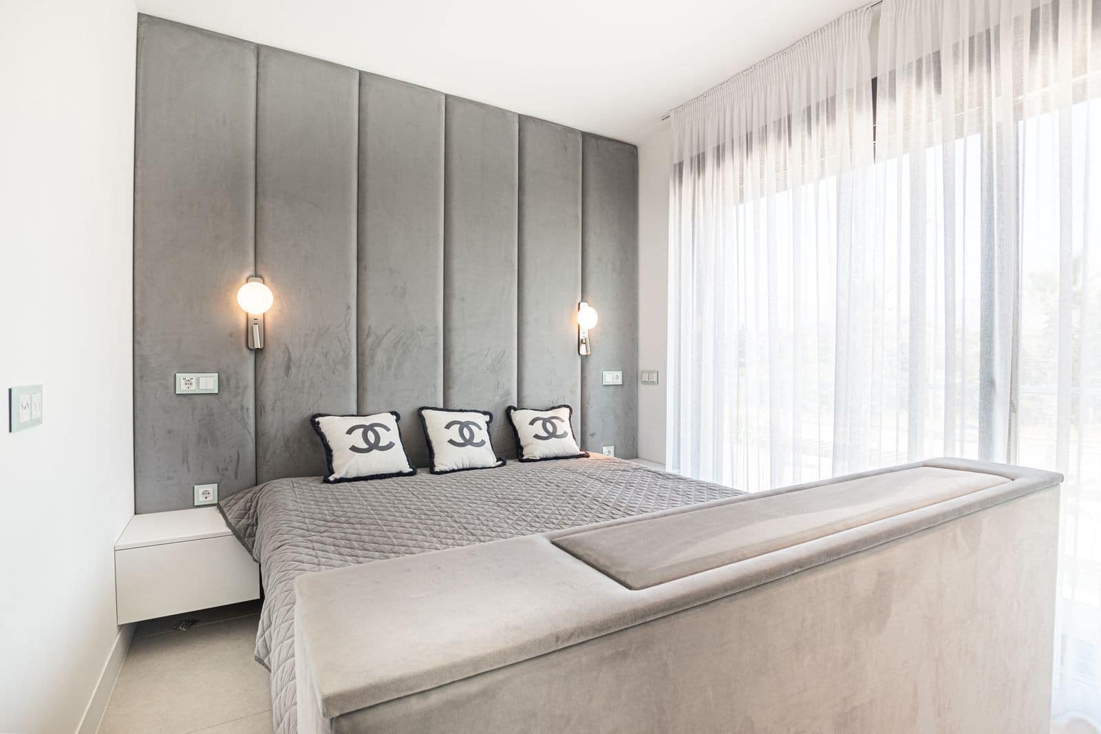 2 slaapkamer Appartement te koop in Estepona met zwembad garage - € 1.340.000 (Ref: 9513115)