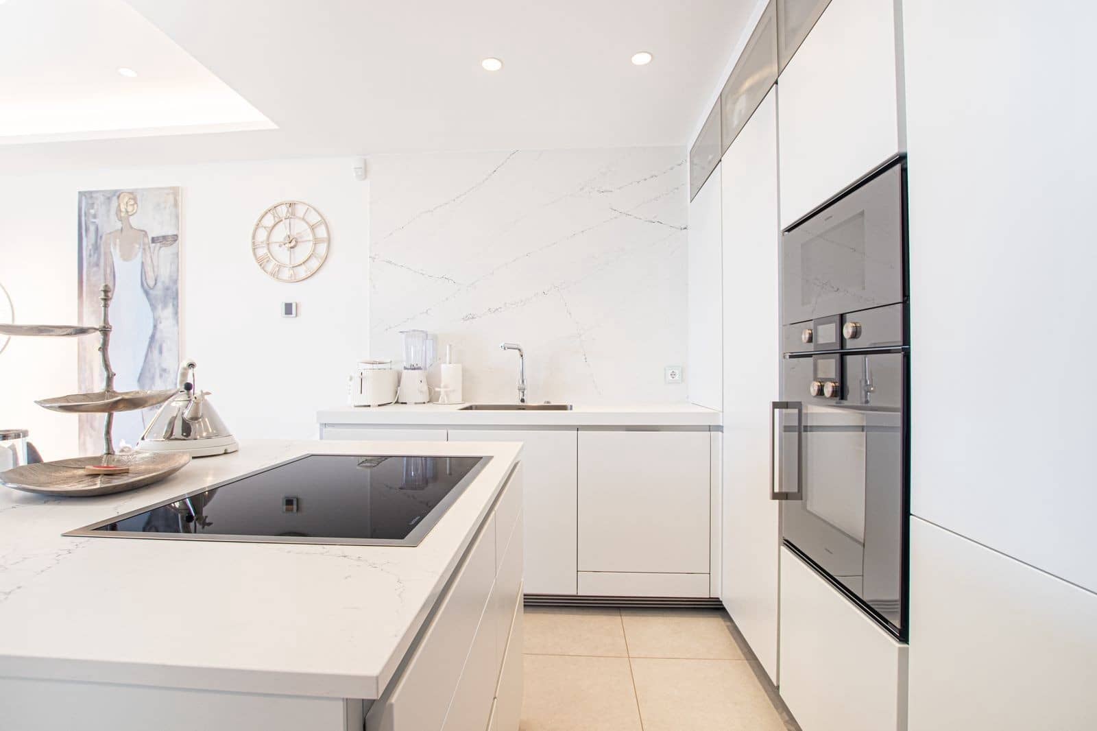 2 slaapkamer Appartement te koop in Estepona met zwembad garage - € 1.340.000 (Ref: 9513115)