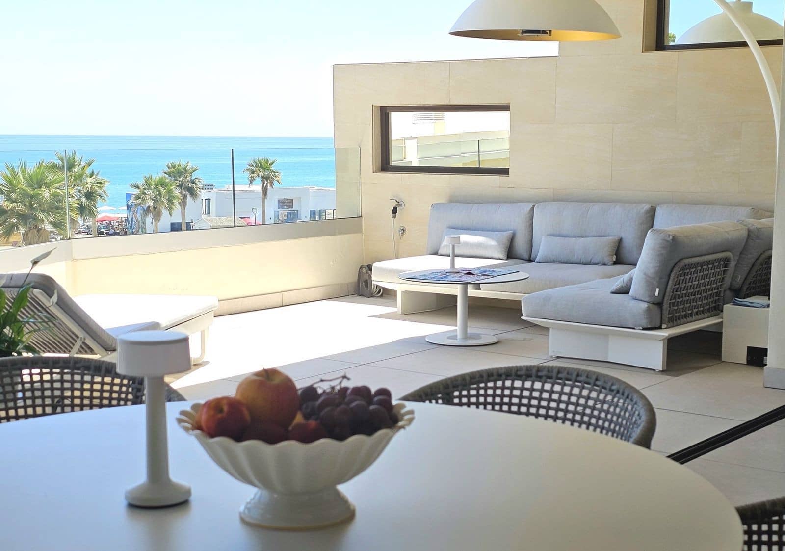 2 slaapkamer Appartement te koop in Estepona met zwembad garage - € 1.340.000 (Ref: 9513115)