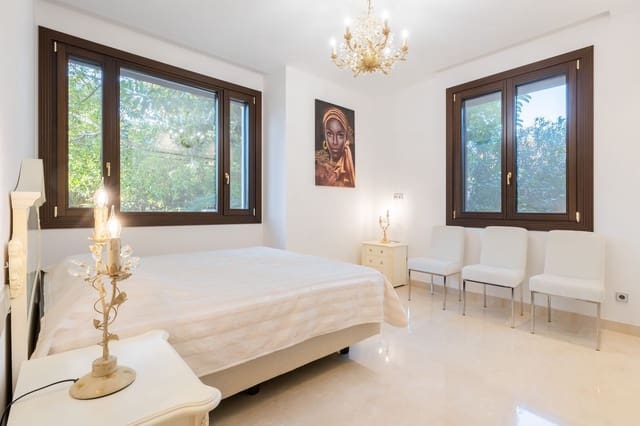 Chalet de 7 habitaciones en Guadalmina Baja, Marbella en venta con piscina garaje - 5.190.000 € (Ref: 9513116)
