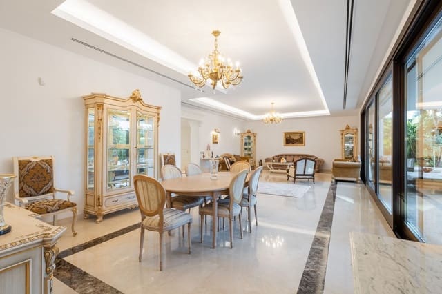 Chalet de 7 habitaciones en Guadalmina Baja, Marbella en venta con piscina garaje - 5.190.000 € (Ref: 9513116)