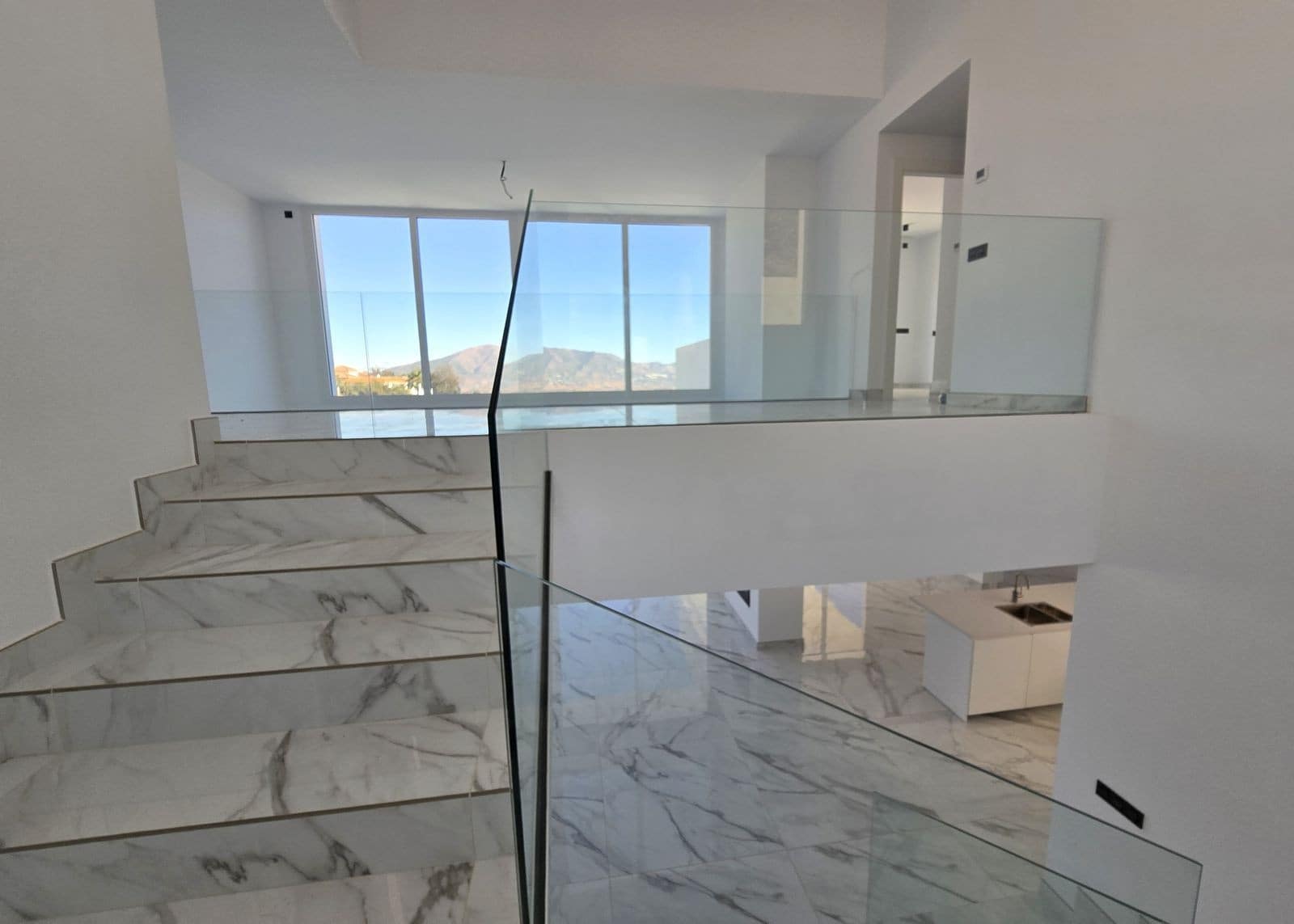 4 Zimmer Villa zu verkaufen in Marbella mit Pool Garage - 1.599.000 € (Ref: 9513117)