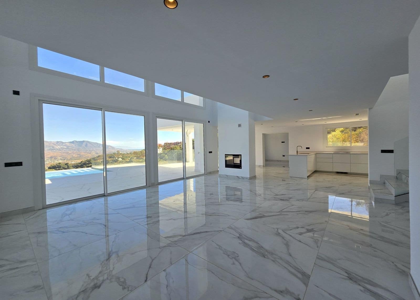 4 slaapkamer Villa te koop in Marbella met zwembad garage - € 1.599.000 (Ref: 9513117)
