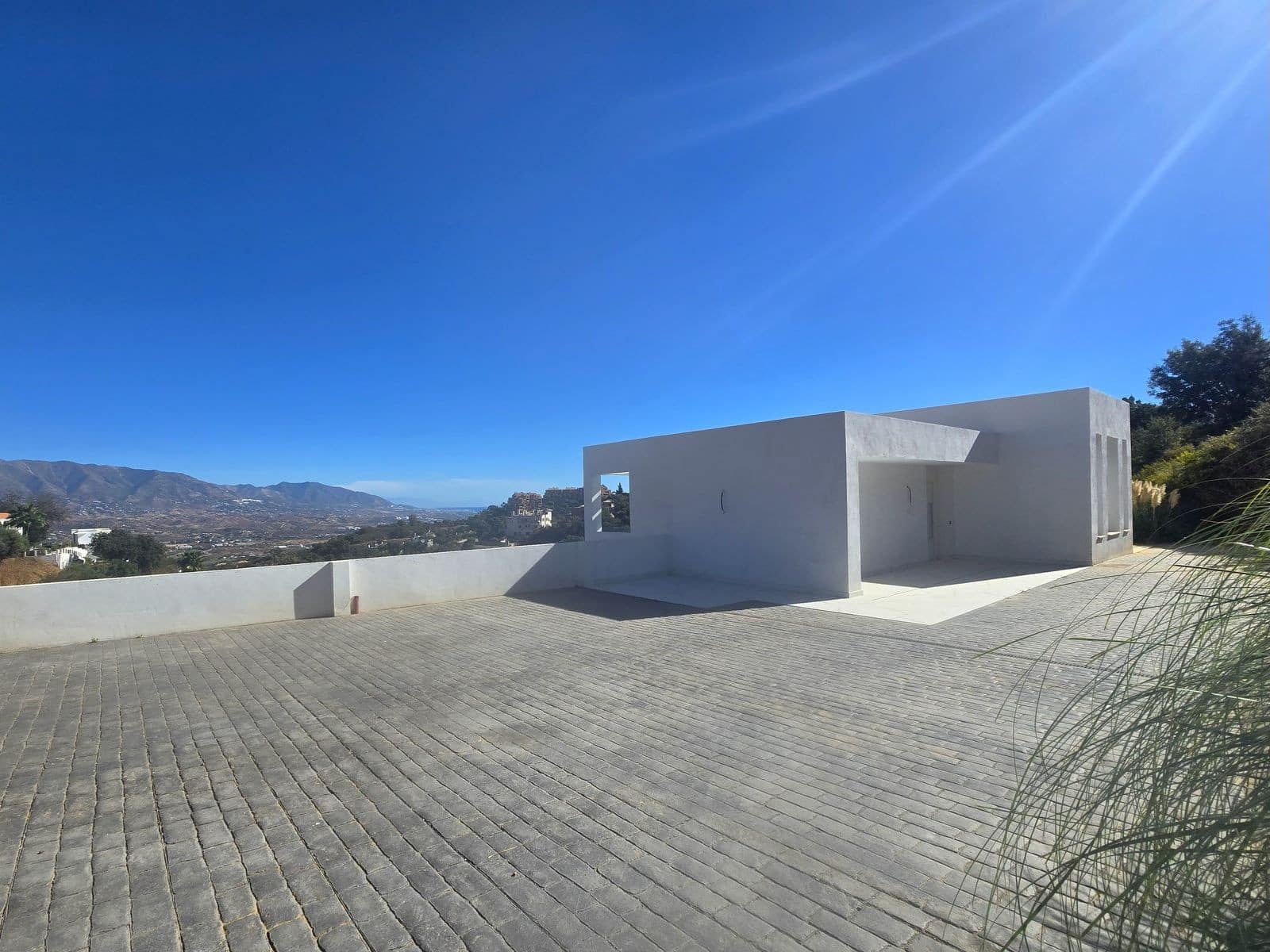 4 slaapkamer Villa te koop in Marbella met zwembad garage - € 1.599.000 (Ref: 9513117)