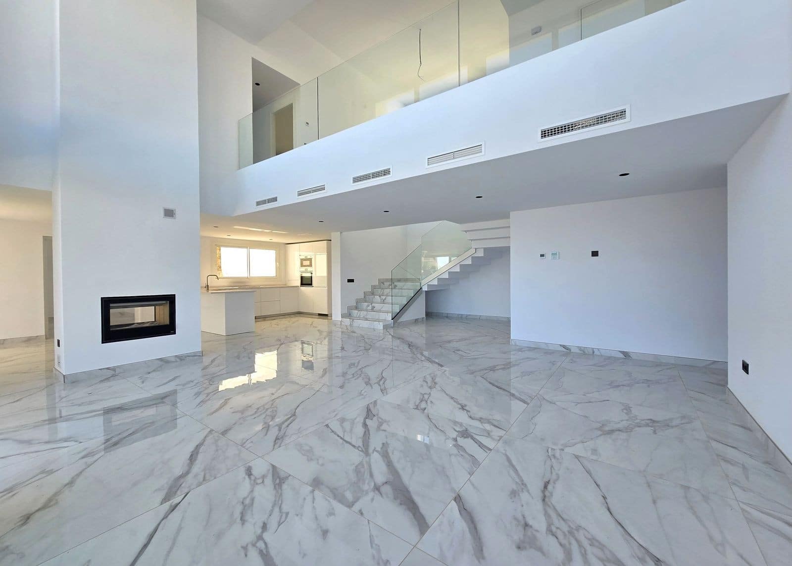 4 slaapkamer Villa te koop in Marbella met zwembad garage - € 1.599.000 (Ref: 9513117)