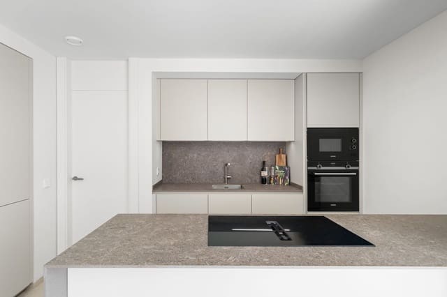 Apartamento de 3 habitaciones en Benahavís en venta con piscina garaje - 1.495.000 € (Ref: 9513118)