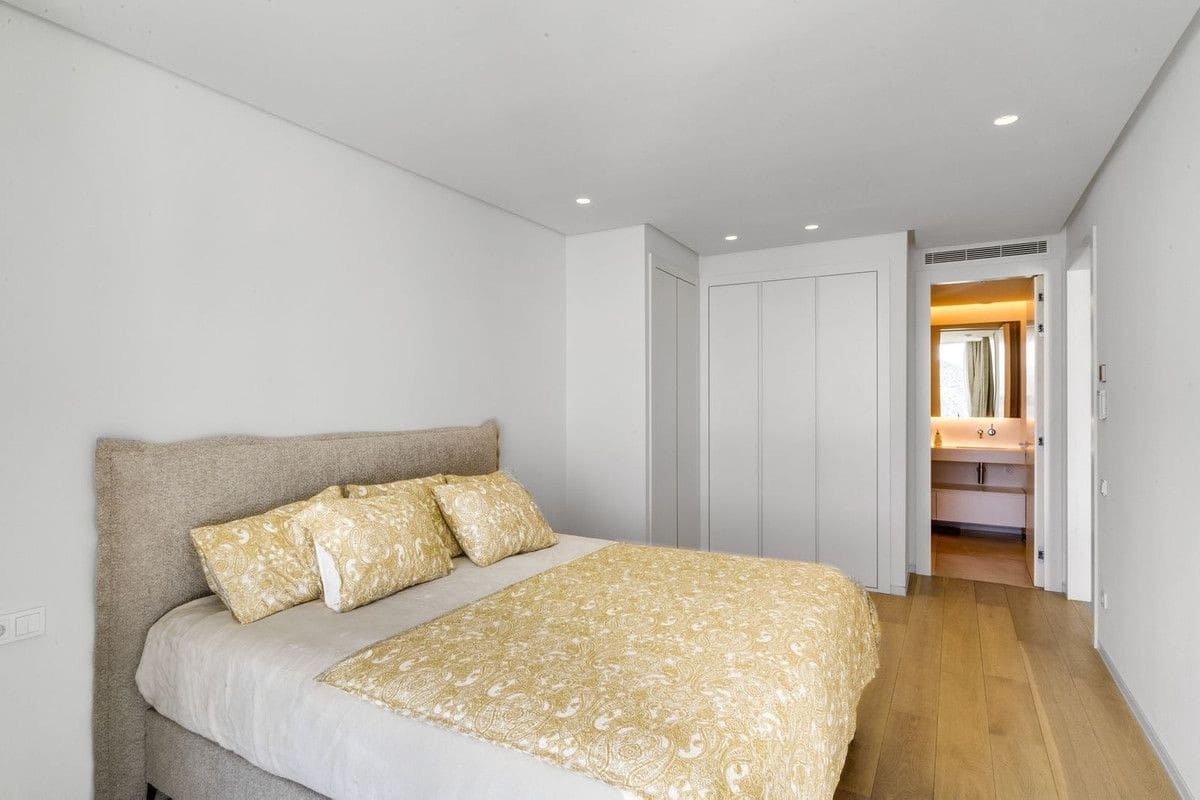 2 slaapkamer Appartement te koop in Ojen met zwembad garage - € 760.000 (Ref: 9513119)