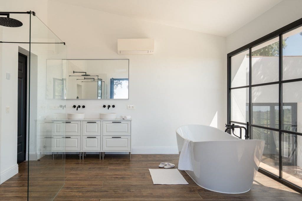 5 bedroom Finca/Country House for sale in Casares - € 1,550,000 (Ref: 9518793)