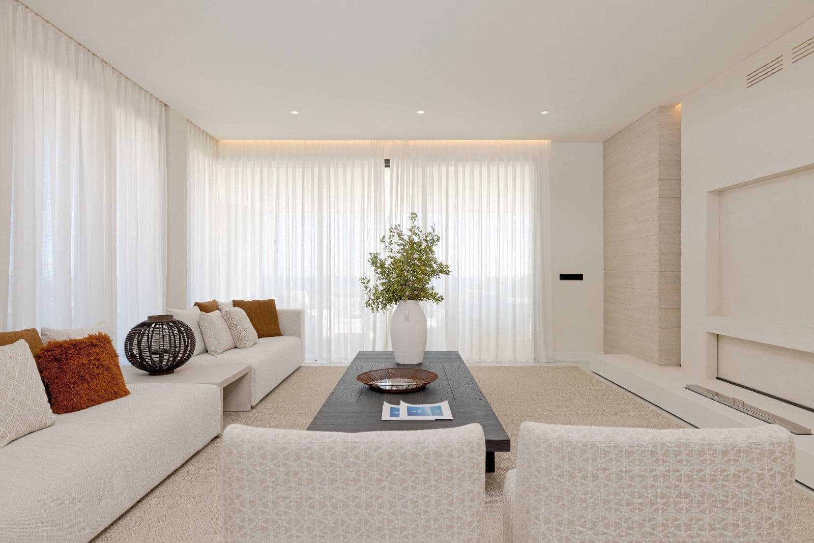 Apartamento de 3 habitaciones en Estepona en venta con piscina - 1.387.000 € (Ref: 9527300)