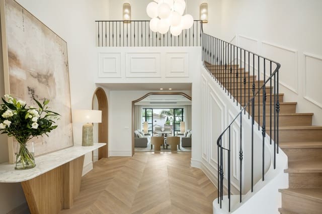 5 bedroom Villa for sale in Marbella with garage - € 4,995,000 (Ref: 9527348)