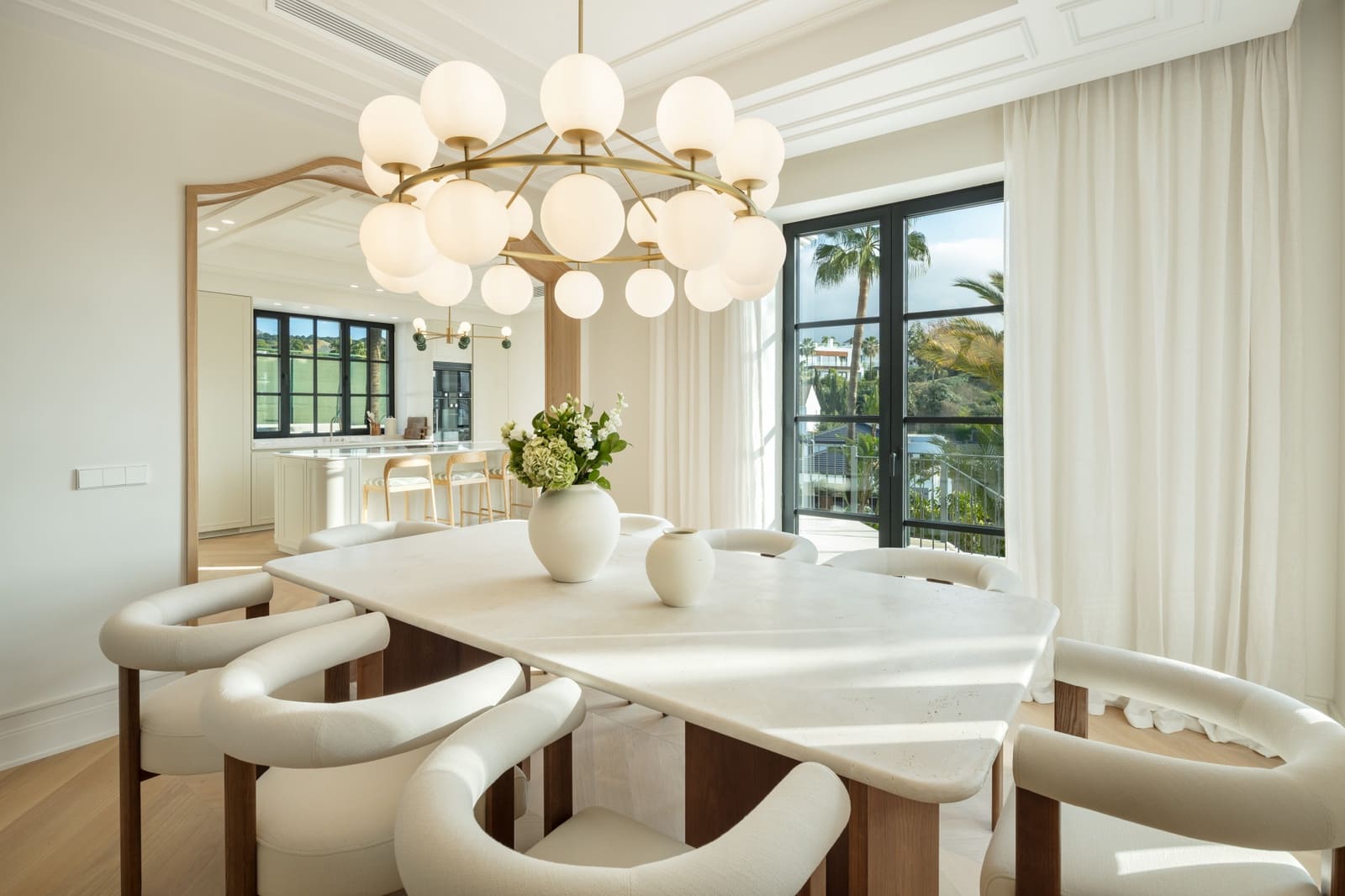 5 bedroom Villa for sale in Marbella with garage - € 4,995,000 (Ref: 9527348)