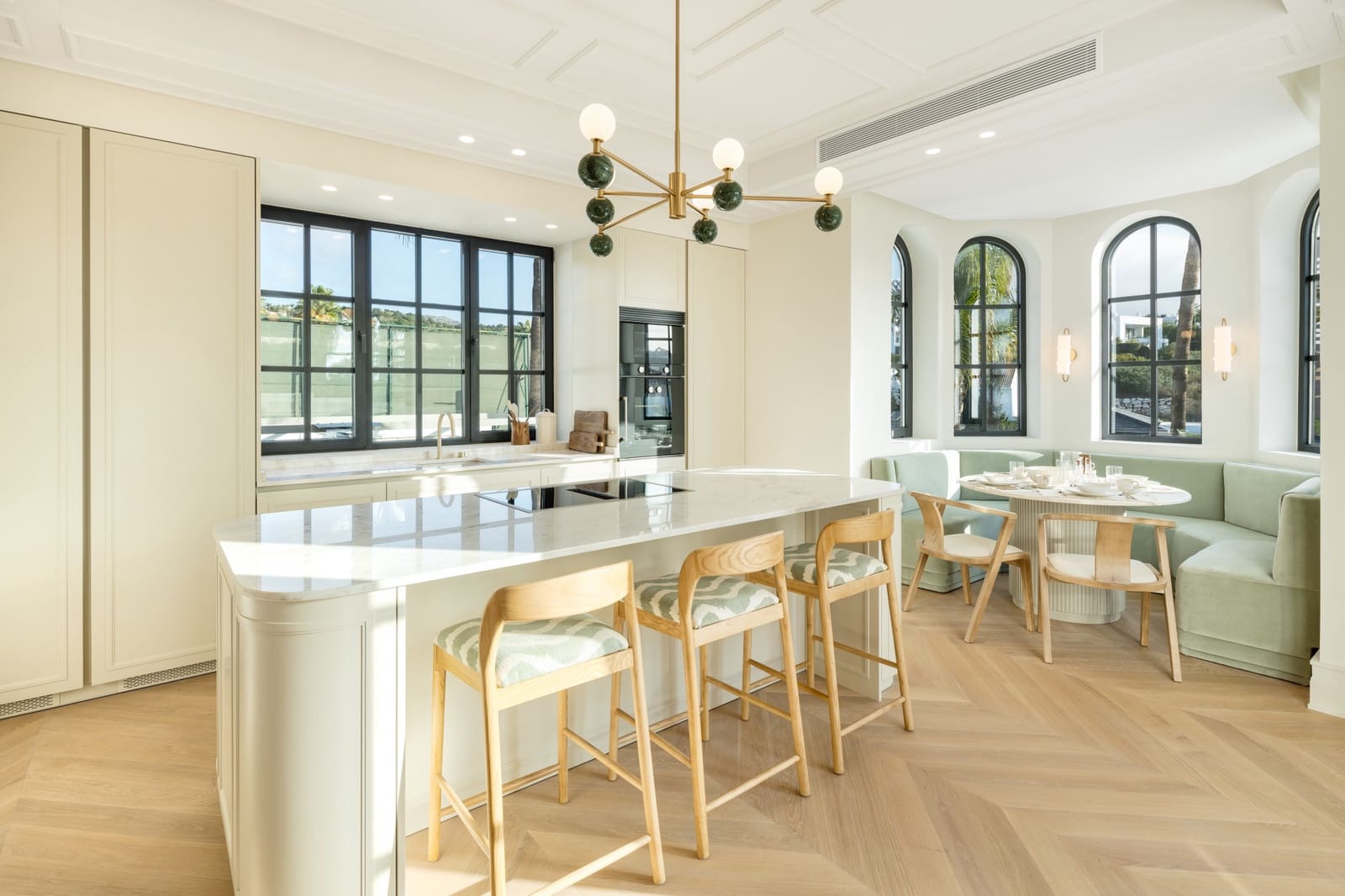 5 bedroom Villa for sale in Marbella with garage - € 4,995,000 (Ref: 9527348)