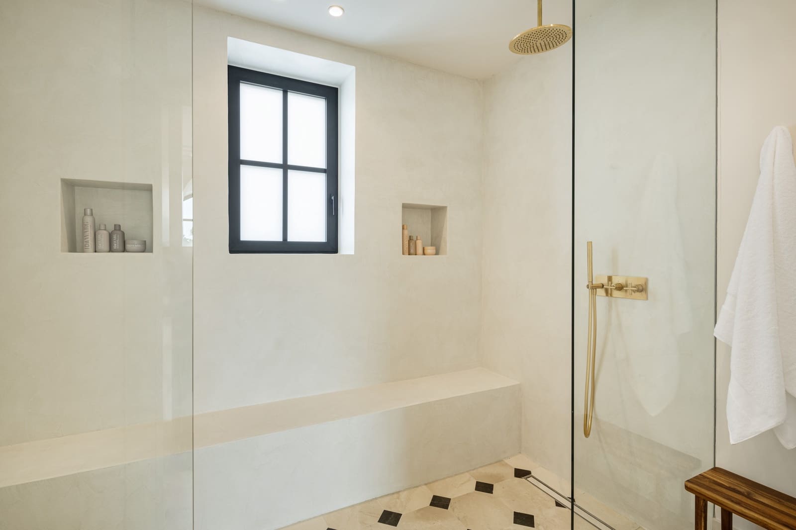 5 bedroom Villa for sale in Marbella with garage - € 4,995,000 (Ref: 9527348)