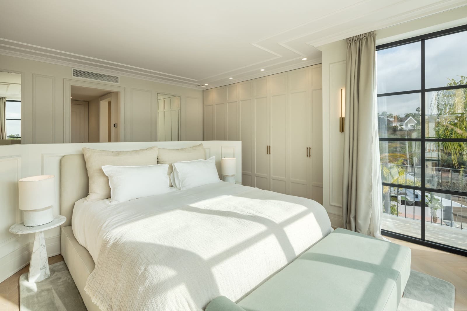 5 bedroom Villa for sale in Marbella with garage - € 4,995,000 (Ref: 9527348)