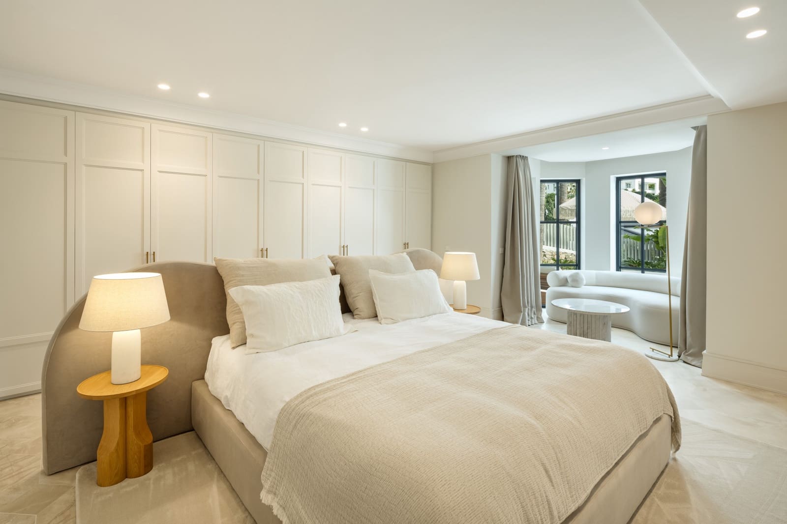 5 bedroom Villa for sale in Marbella with garage - € 4,995,000 (Ref: 9527348)