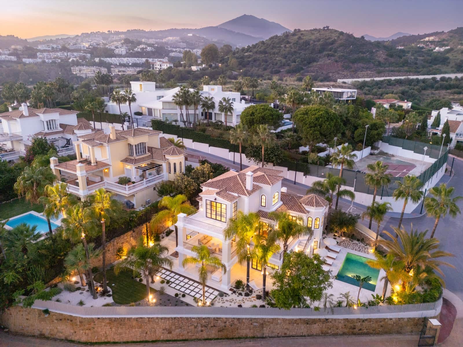 5 Zimmer Villa zu verkaufen in Marbella mit Garage - 4.995.000 € (Ref: 9527348)