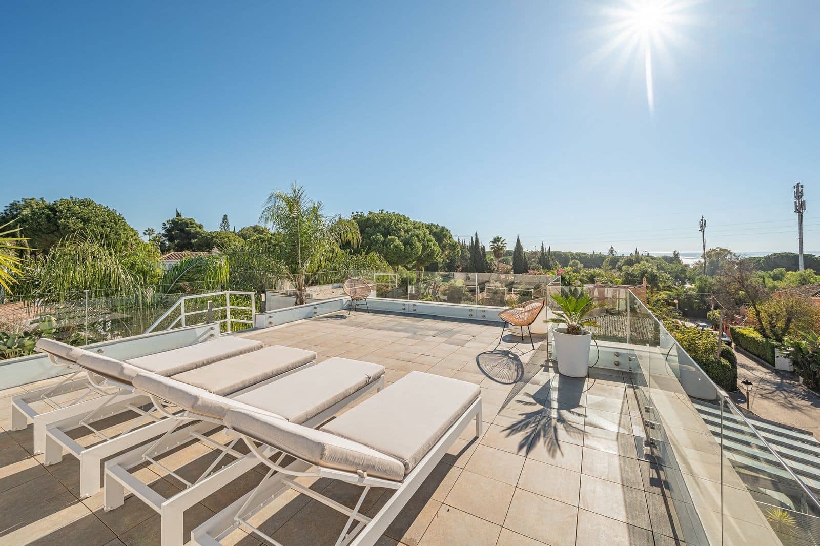 4 Zimmer Villa zu verkaufen in Marbella mit Pool Garage - 2.450.000 € (Ref: 9527384)