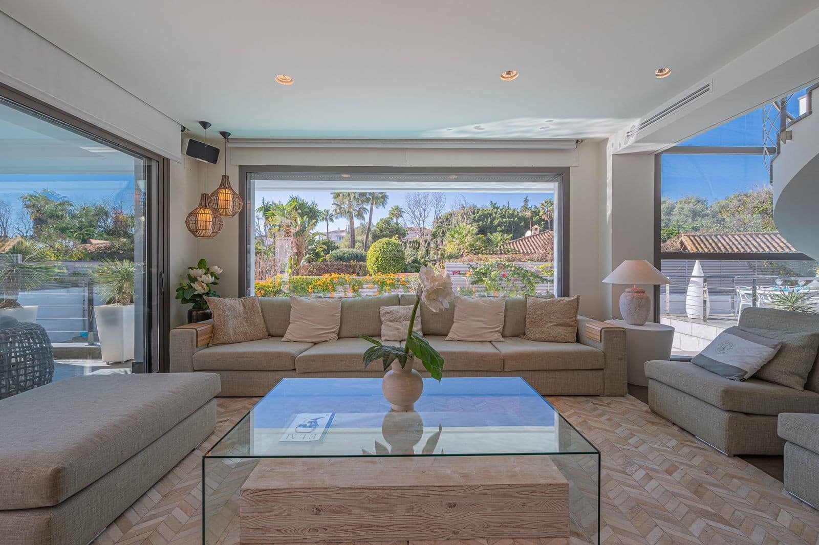 4 Zimmer Villa zu verkaufen in Marbella mit Pool Garage - 2.450.000 € (Ref: 9527384)