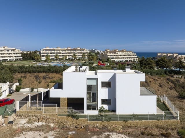 Chalet de 5 habitaciones en Mijas Costa, Mijas en venta con piscina garaje - 1.995.000 € (Ref: 9527385)