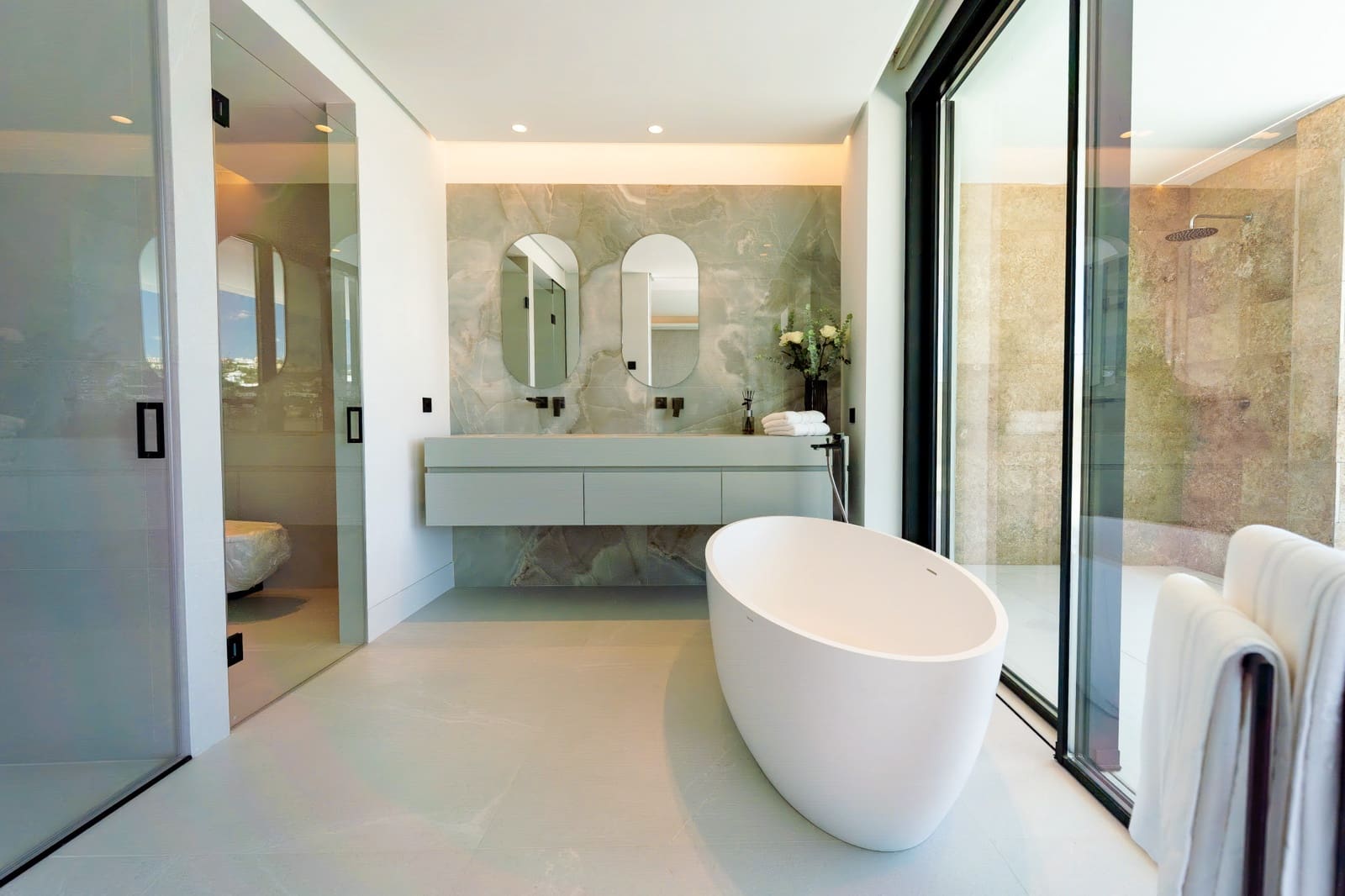 5 bedroom Villa for sale in Nueva Andalucia with pool garage - € 4,700,000 (Ref: 9530140)