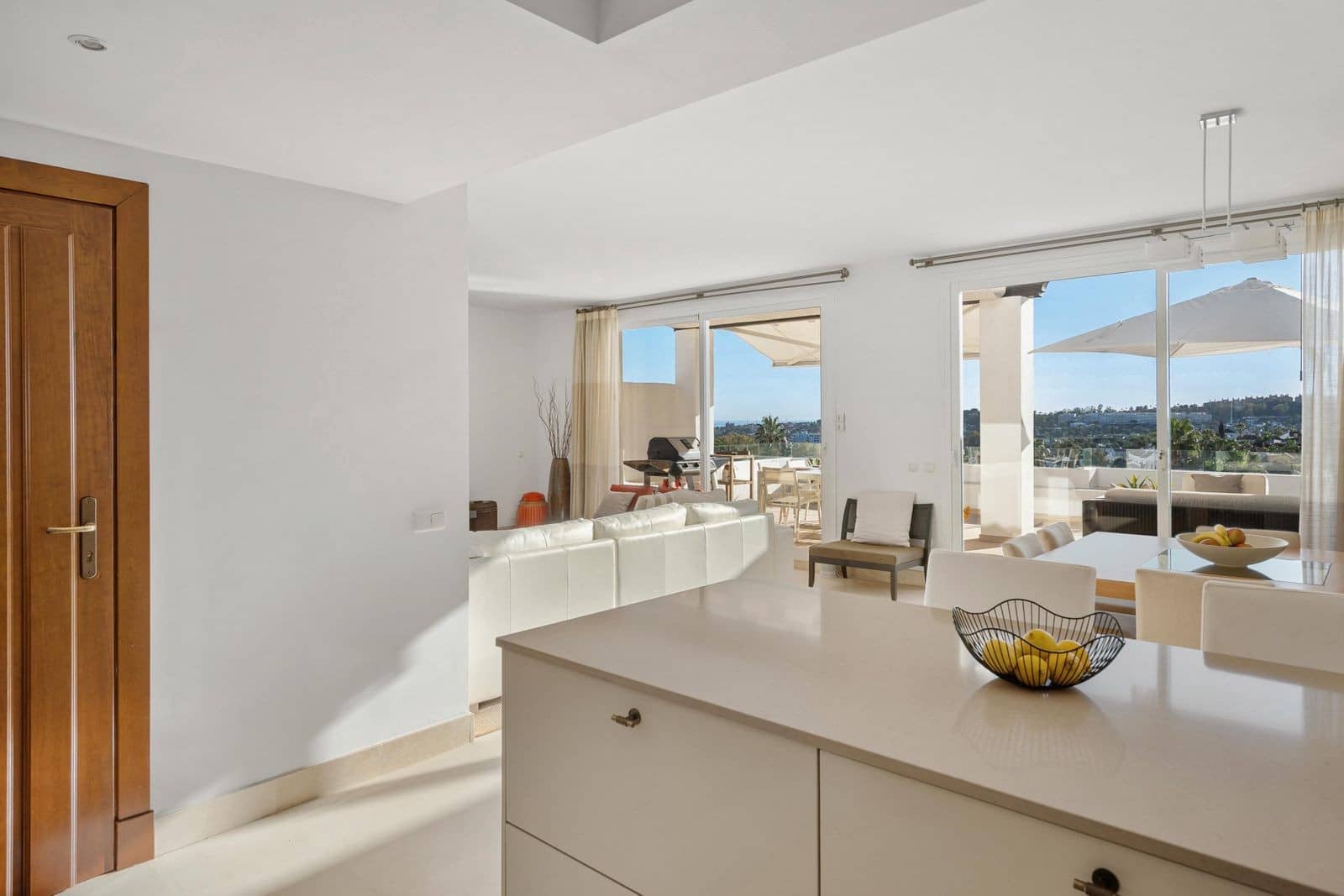 3 bedroom Penthouse for sale in Nueva Andalucia with pool garage - € 1,695,000 (Ref: 9533428)