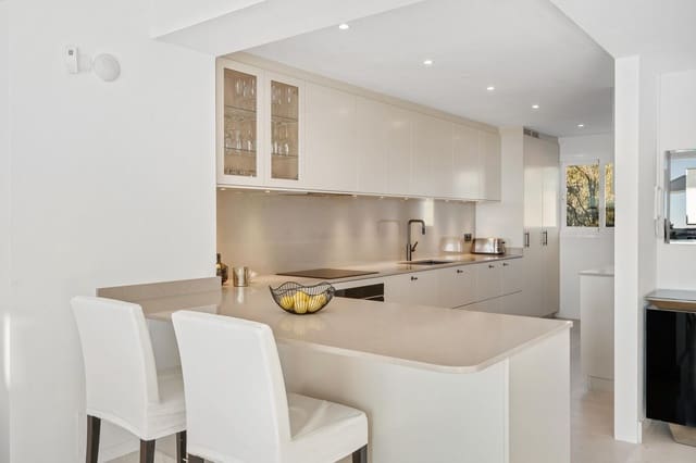 3 sovrum Takvåning till salu i Nueva Andalucia, Marbella med pool garage - 1 695 000 € (Ref: 9533428)