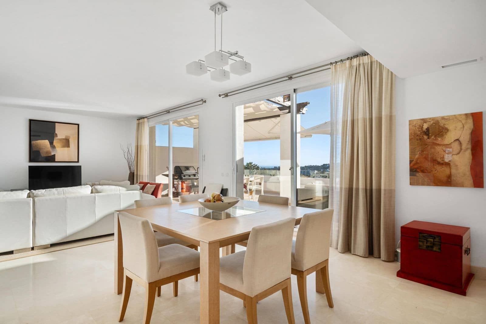 3 bedroom Penthouse for sale in Nueva Andalucia with pool garage - € 1,695,000 (Ref: 9533428)