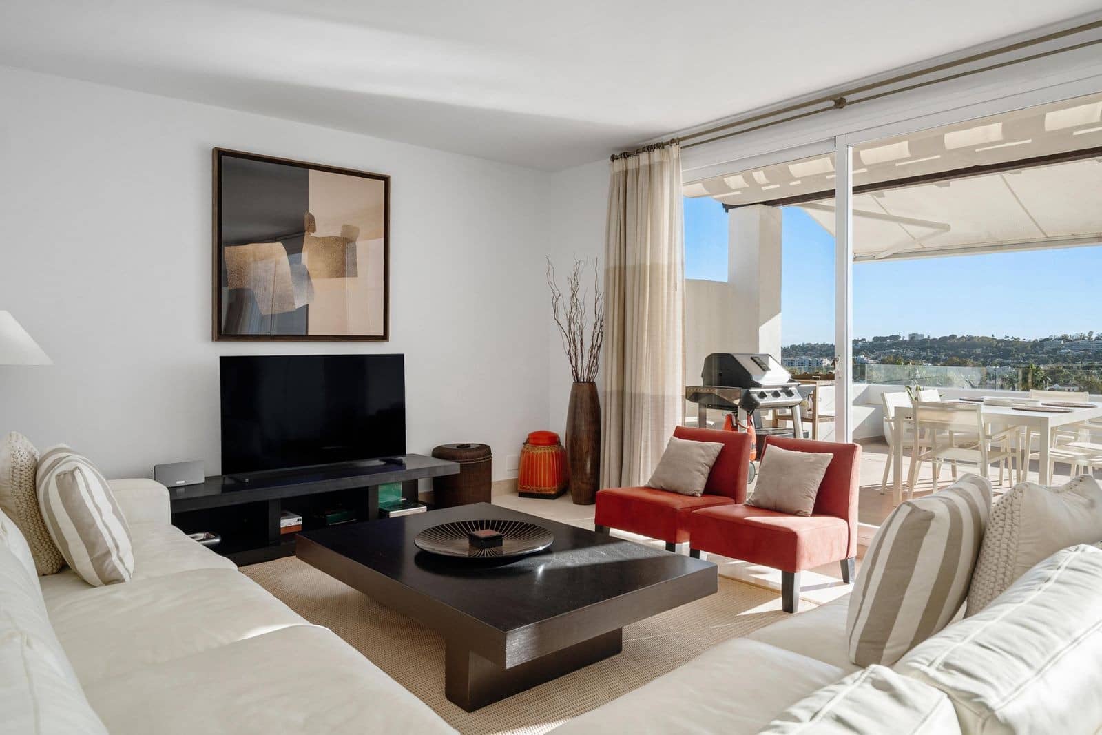 3 bedroom Penthouse for sale in Nueva Andalucia with pool garage - € 1,695,000 (Ref: 9533428)