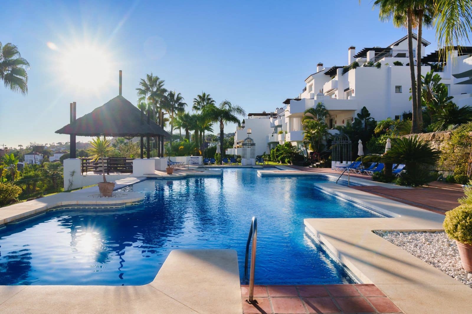 3 bedroom Penthouse for sale in Nueva Andalucia with pool garage - € 1,695,000 (Ref: 9533428)