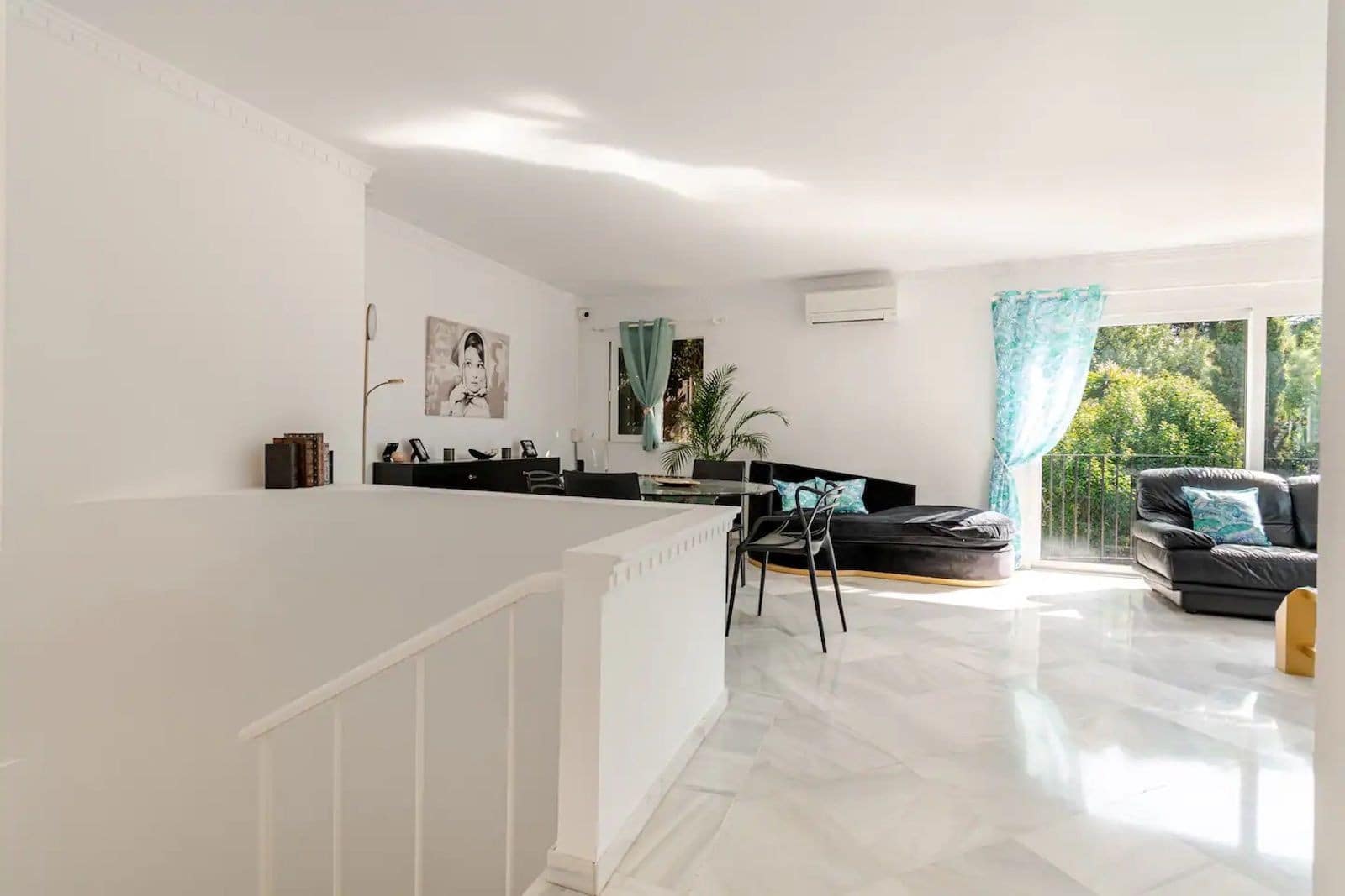 4 makuuhuone Huvila myytävänä paikassa Marbella mukana uima-altaan 
autotalli - 1 800 000 € (Ref: 9533429)