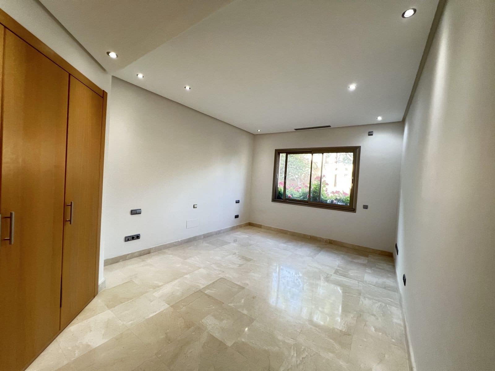 3 Zimmer Apartment zu verkaufen in Marbella mit Pool Garage - 1.495.000 € (Ref: 9535635)