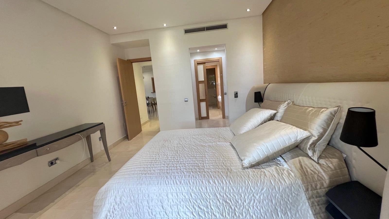 3 Zimmer Apartment zu verkaufen in Marbella mit Pool Garage - 1.495.000 € (Ref: 9535635)