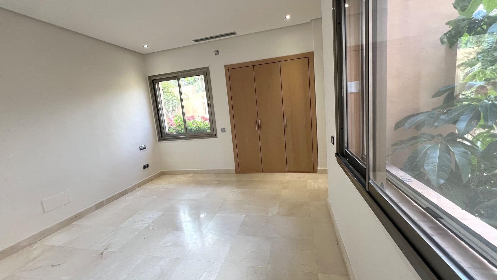 3 Zimmer Apartment zu verkaufen in Marbella mit Pool Garage - 1.495.000 € (Ref: 9535635)