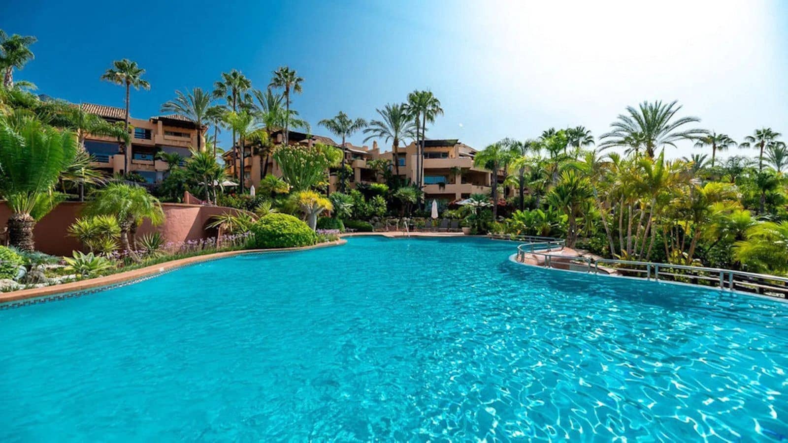 3 Zimmer Apartment zu verkaufen in Marbella mit Pool Garage - 1.495.000 € (Ref: 9535635)